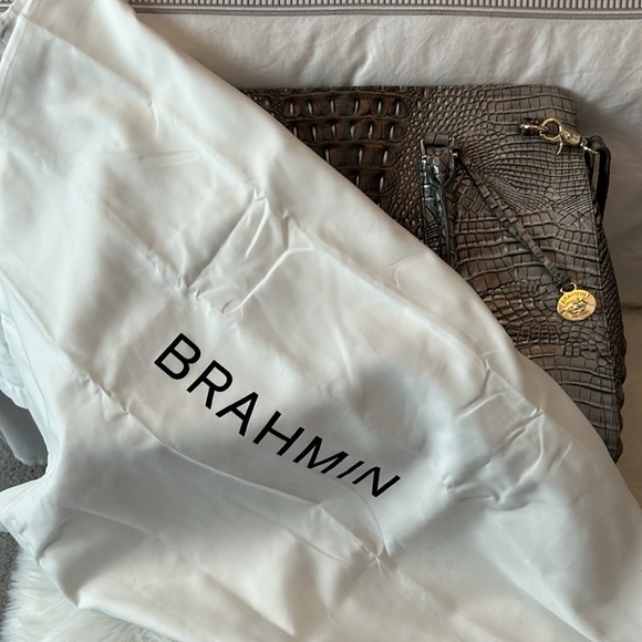 ๐๐๐ Beautiful Brahmin Satchel - Picture 4 of 5